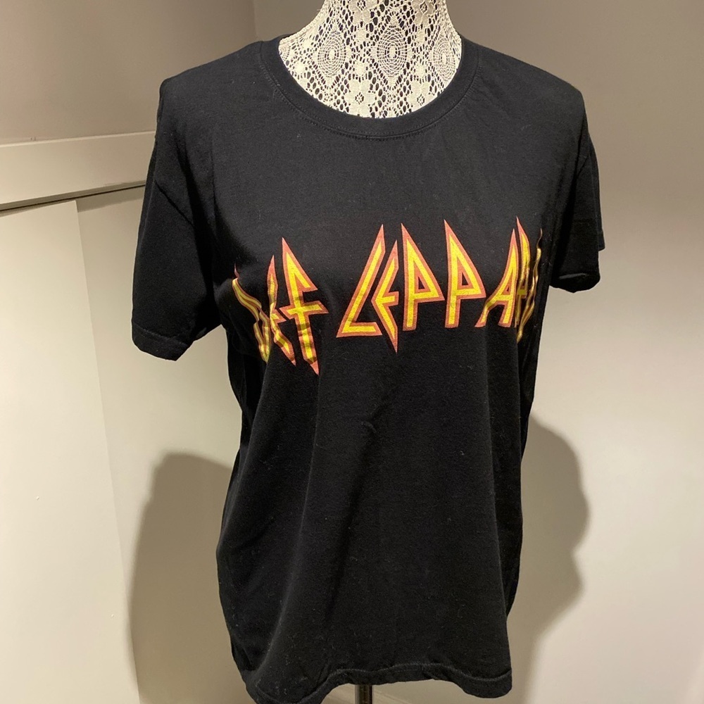 Def Leppard band t shirt